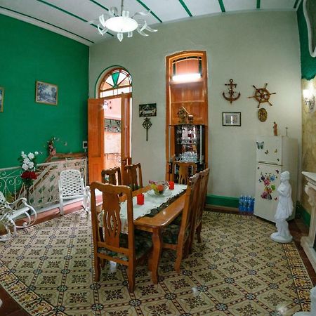 לינה וארוחת בוקר הוואנה Casa Colonial Carmen מראה חיצוני תמונה