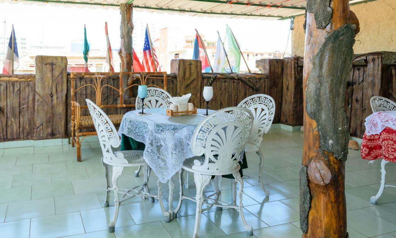 לינה וארוחת בוקר הוואנה Casa Colonial Carmen מראה חיצוני תמונה